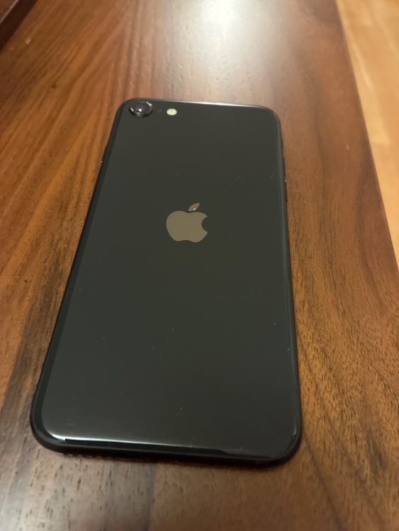 iPhone SE (第 2 世代) 128GB SIMフリー（スマホ）の商品画像 - 査定依頼日：2026年3月9日 - 最高査定価格：15,000円