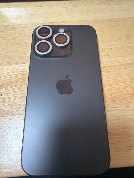 iPhone iPhone 15 Pro 128GB 楽天モバイル（スマホ）の商品画像 - 査定依頼日：2026年8月28日 - 最高査定価格：74,000円