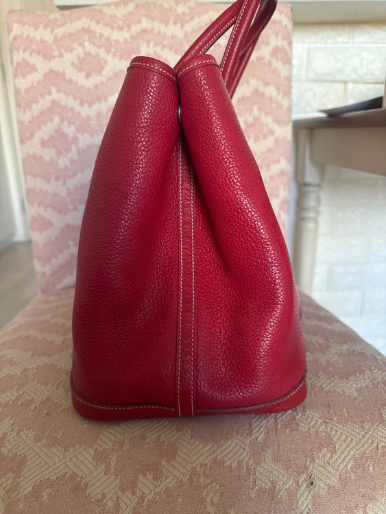 ネゴンダ（ブランドバッグ）の商品画像 - 査定依頼日：2025年10月6日 - 最高査定価格：270,000円