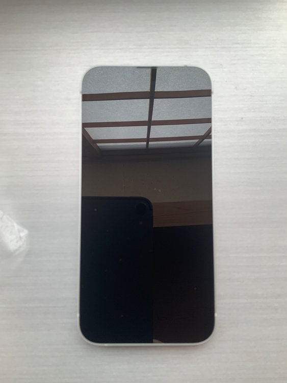 iPhone 16e 512GB Softbank（スマホ）の商品画像 - 査定依頼日：2026年4月18日 - 最高査定価格：78,000円