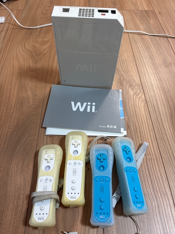 Wii本体とソフト（ゲーム機本体・ゲームソフト）の商品画像 - 査定依頼日：2026年7月11日 - 最高査定価格：3,000円