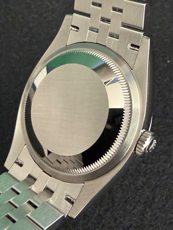 ROLEX DATEJUST36 黒文字盤 10Pダイヤ（高級時計）の商品画像 - 査定依頼日：2026年3月15日 - 最高査定価格：2,265,000円