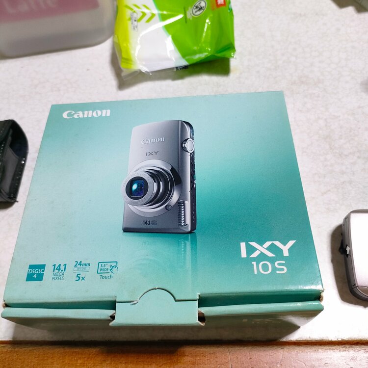 CANON　ixy10S（カメラ）の商品画像 - 査定依頼日：2026年2月20日 - 最高査定価格：38,000円