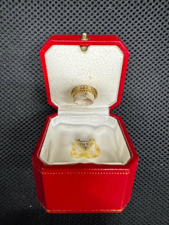 カルティエ ヴァンドーム ルイ カルティエ スリーカラー リング 750 サイズ（金・貴金属）の商品画像 - 査定依頼日：2026年7月12日 - 最高査定価格：100,000円