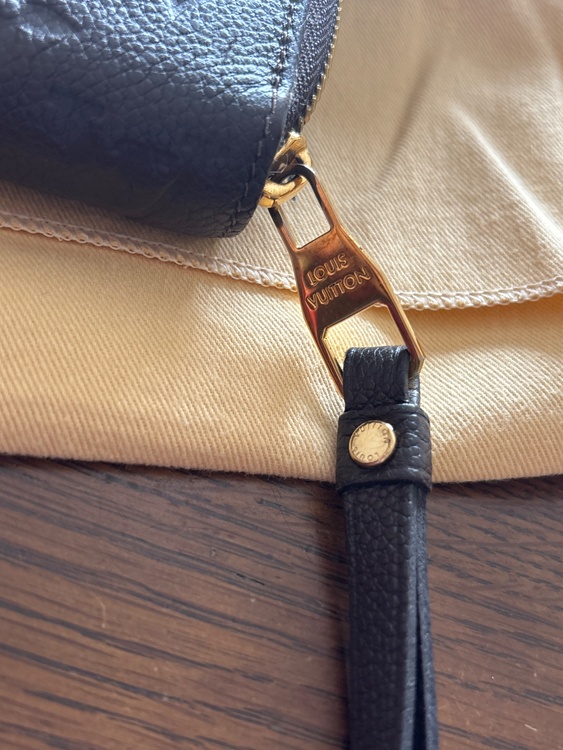 エピ（ブランド財布・小物）の商品画像 - 査定依頼日：2026年2月3日 - 最高査定価格：45,000円