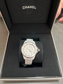 シャネル J12 H4863 DMD7915（高級時計）の商品画像 - 査定依頼日：2025年11月5日 - 最高査定価格：450,000円