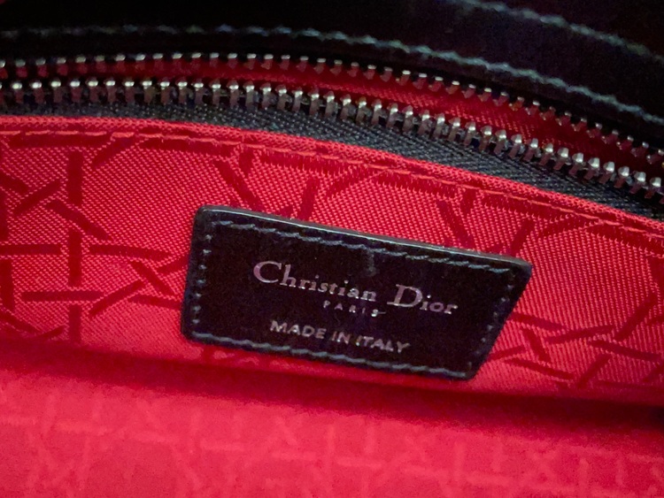 ◆ディオールレディディオールMY ABCDIOR 2WAYハンドバッグスモール（ブランドバッグ）の商品画像 - 査定依頼日：2025年10月1日 - 最高査定価格：225,000円