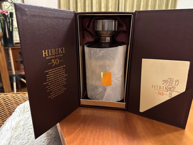 ウイスキー サントリー響 （お酒）の商品画像 - 査定依頼日：2026年3月24日 - 最高査定価格：515,000円