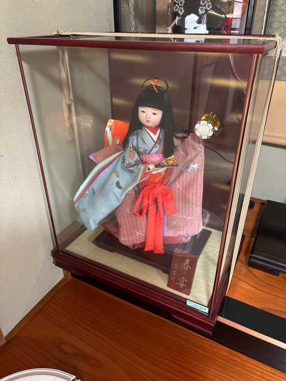 ガラス入一松人形（美術品・骨董品）の商品画像 - 査定依頼日：2026年3月4日 - 最高査定価格：3,000円