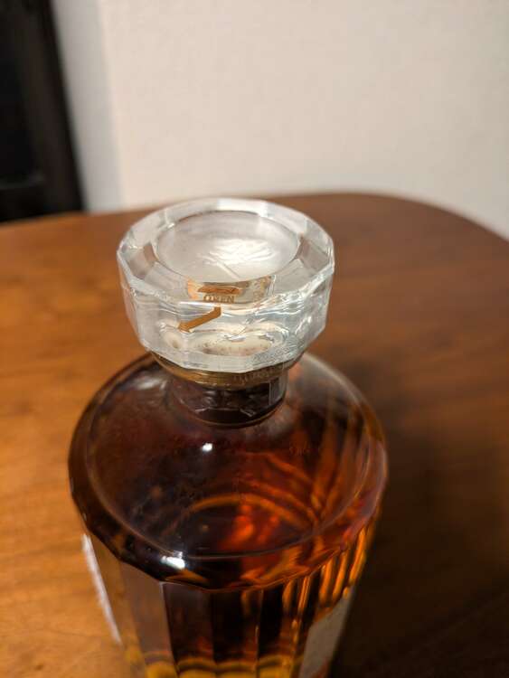 ウイスキー サントリー響 （お酒）の商品画像 - 査定依頼日：2025年2月16日 - 最高査定価格：50,000円