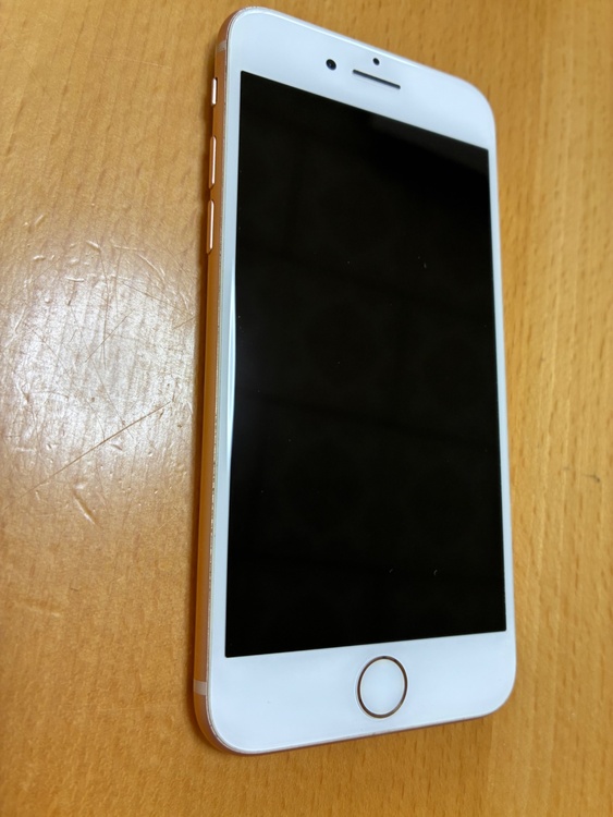 iPhone8 64GB（スマホ）の商品画像 - 査定依頼日：2026年1月22日 - 最高査定価格：4,000円