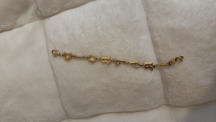 DIOR ブレスレット（金・貴金属）の商品画像 - 査定依頼日：2025年9月20日 - 最高査定価格：10,000円