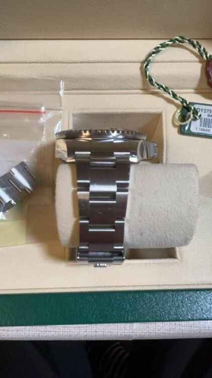 ロレックス シードゥエラー 1116660（高級時計）の商品画像 - 査定依頼日：2025年9月22日 - 最高査定価格：1,700,000円