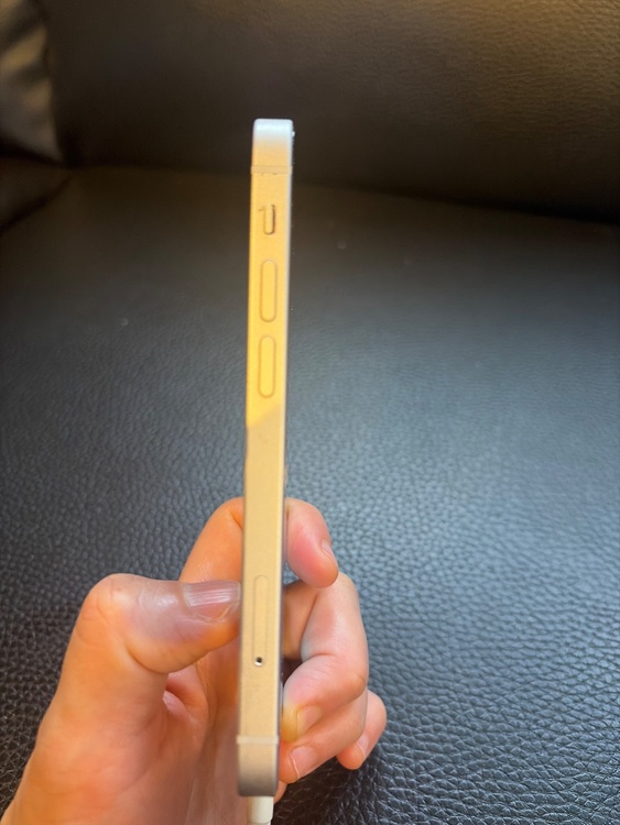 iPhone 12 mini 128GB au（スマホ）の商品画像 - 査定依頼日：2026年3月3日 - 最高査定価格：18,000円