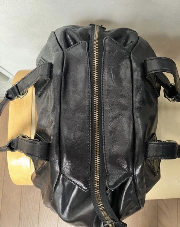 Vivienne Westwood レザーバッグ（ブランドバッグ）の商品画像 - 査定依頼日：2026年3月7日 - 最高査定価格：10,000円