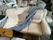 リクライニングできる総牛革のソファー　おおよそ、220ｘ95ｘ100（家具・寝具）の商品画像 - 査定依頼日：2026年8月11日 - 最高査定価格：5,000円