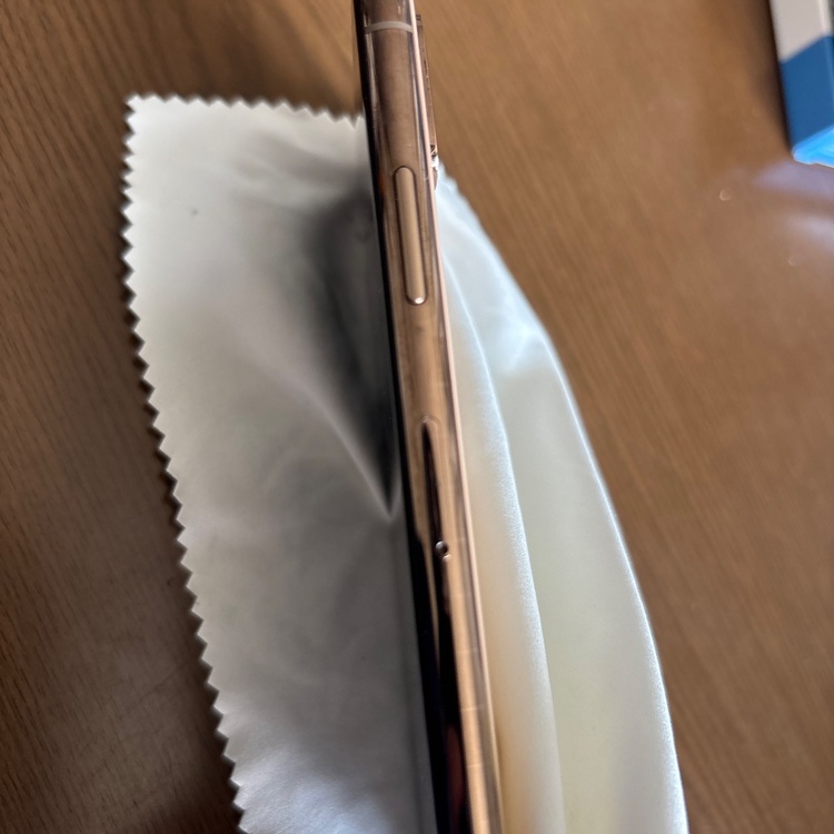 iPhone iPhoneXS 256GB SIMフリー（スマホ）の商品画像 - 査定依頼日：2026年6月13日 - 最高査定価格：13,000円