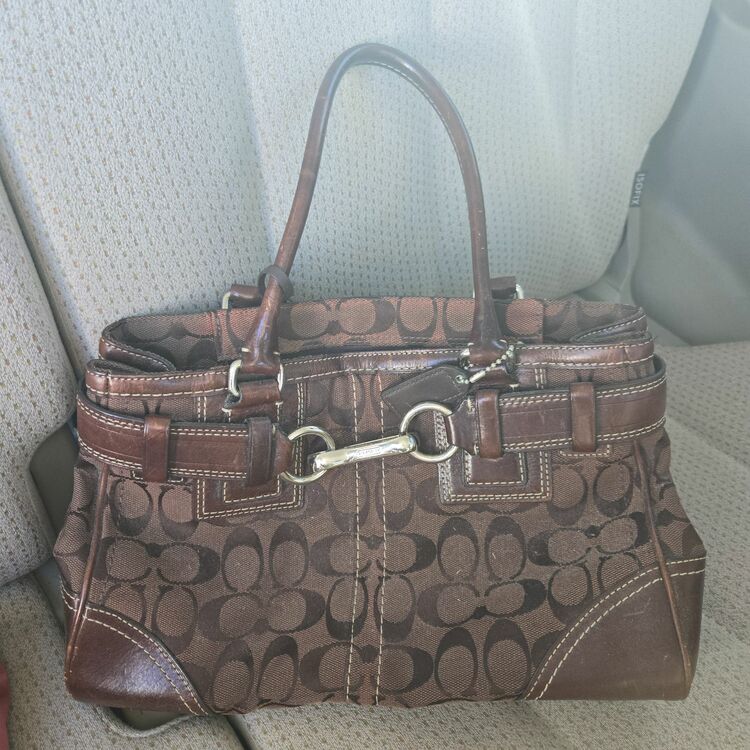 その他 コーチ （ブランドバッグ）の商品画像 - 査定依頼日：2025年11月22日 - 最高査定価格：1,000円