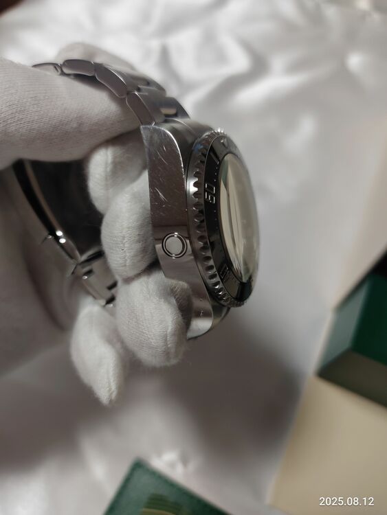 ロレックス シードゥエラー 126660（高級時計）の商品画像 - 査定依頼日：2025年8月12日 - 最高査定価格：1,830,000円