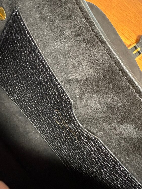 ボディバッグ（ブランドバッグ）の商品画像 - 査定依頼日：2025年5月26日 - 最高査定価格：200,000円