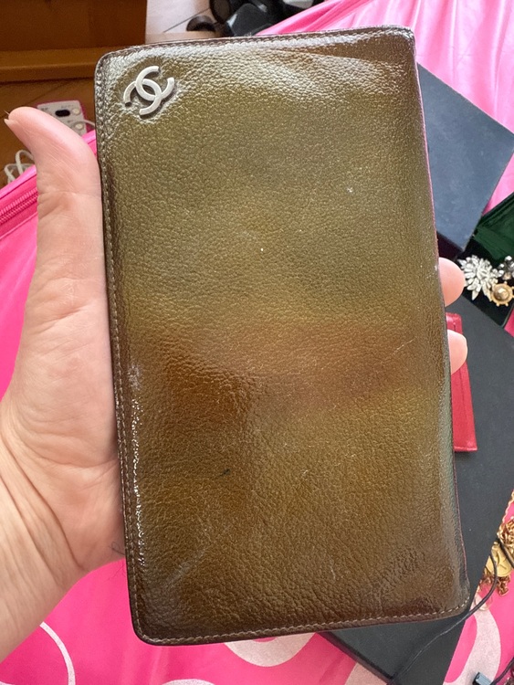 長財布（ブランド財布・小物）の商品画像 - 査定依頼日：2025年8月14日 - 最高査定価格：5,000円