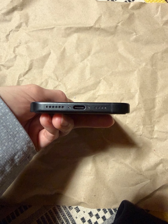 iPhone15plus SIMフリー（スマホ）の商品画像 - 査定依頼日：2026年5月4日 - 最高査定価格：70,000円