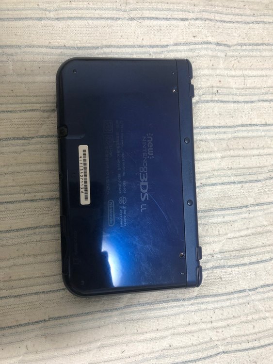 New ニンテンドー3DS LL メタリックブルー（ゲーム機本体・ゲームソフト）の商品画像 - 査定依頼日：2023年9月18日 - 最高査定価格：8,000円