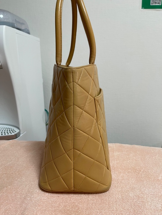 復刻トート　ラムスキンベージュ（ブランドバッグ）の商品画像 - 査定依頼日：2025年7月28日 - 最高査定価格：130,000円