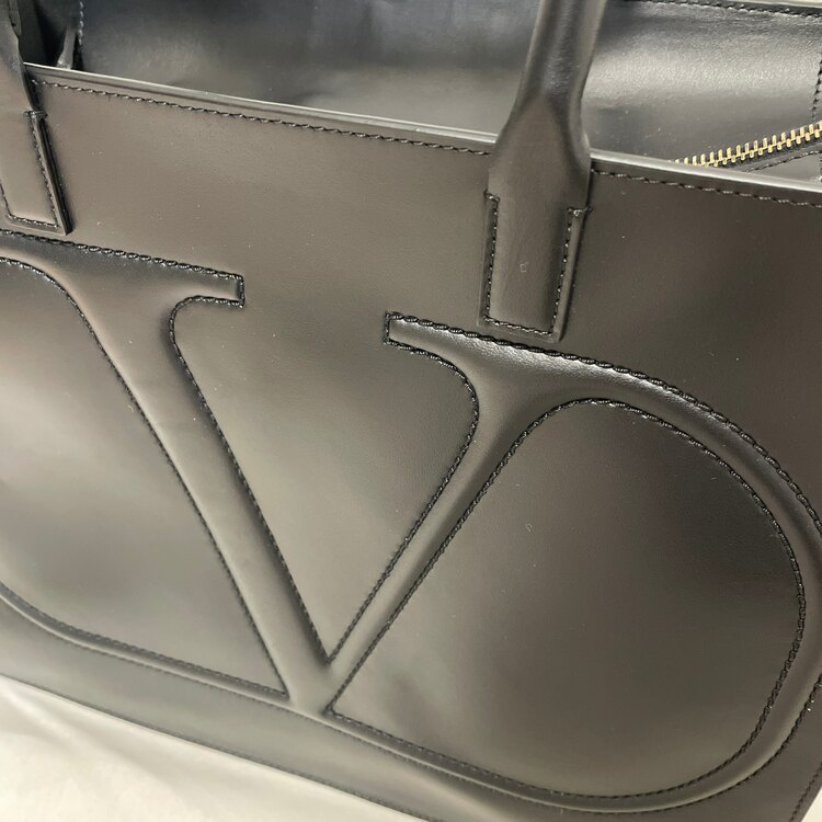 ジバンシィ  （ブランドバッグ）の商品画像 - 査定依頼日：2025年3月18日 - 最高査定価格：60,000円