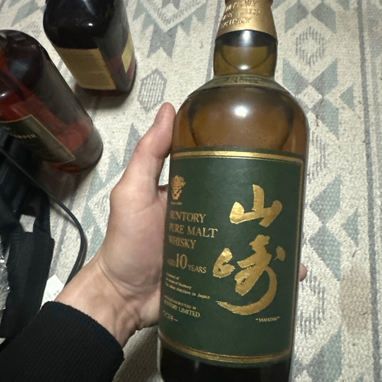 ウイスキー サントリー山崎 （お酒）の商品画像 - 査定依頼日：2026年1月25日 - 最高査定価格：33,000円