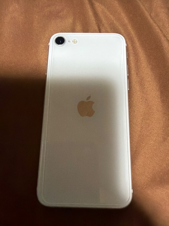 iPhone iPhone SE (第 2 世代) 64GB Softbank（スマホ）の商品画像 - 査定依頼日：2026年7月23日 - 最高査定価格：11,000円