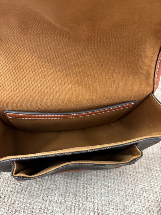 セリーヌ  （ブランドバッグ）の商品画像 - 査定依頼日：2026年4月6日 - 最高査定価格：150,000円