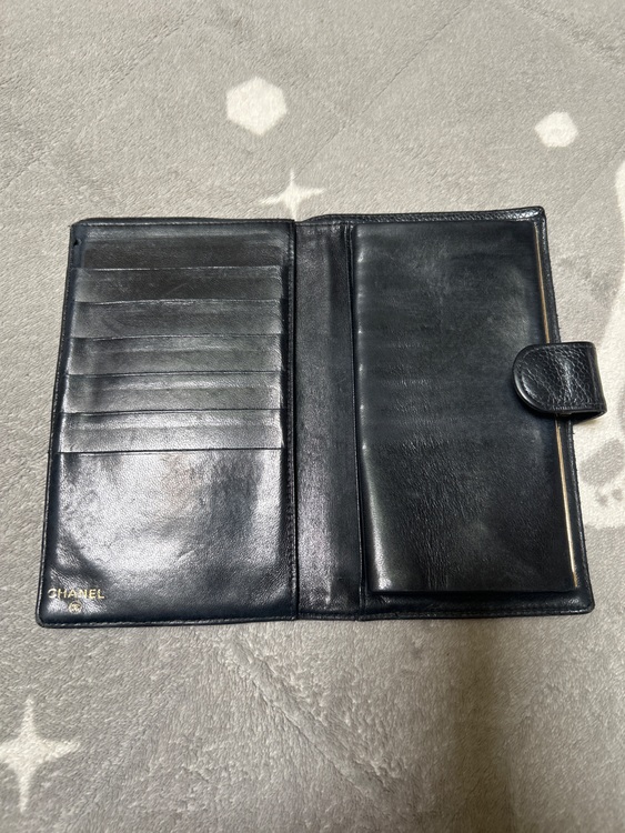 わからない（ブランド財布・小物）の商品画像 - 査定依頼日：2025年7月1日 - 最高査定価格：5,000円