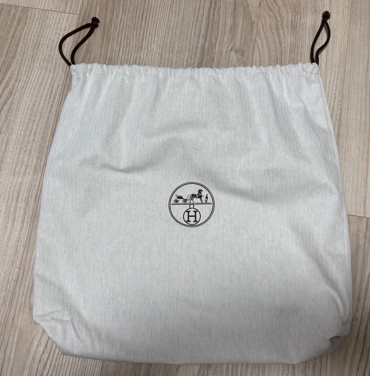 エルメス　ガーデンパーティTPM ゴールド　ネゴンダ　シルバー金具（ブランドバッグ）の商品画像 - 査定依頼日：2026年9月19日 - 最高査定価格：400,000円