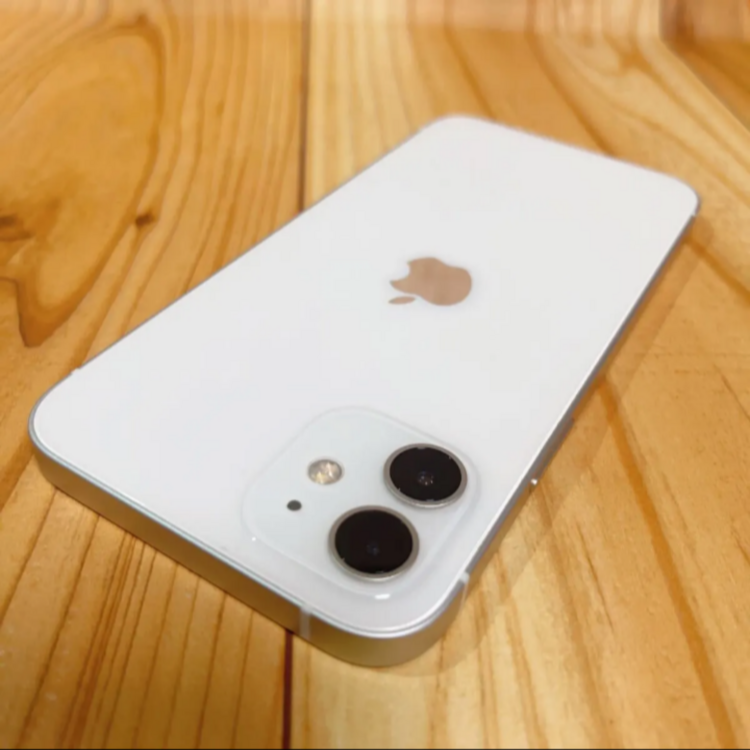 iPhone12 128gb (新品)（スマホ）の商品画像 - 査定依頼日：2025年6月3日 - 最高査定価格：30,000円