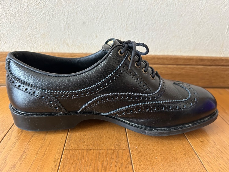 ゴルフシューズ　（ゴルフ用品）の商品画像 - 査定依頼日：2025年8月25日 - 最高査定価格：3,000円