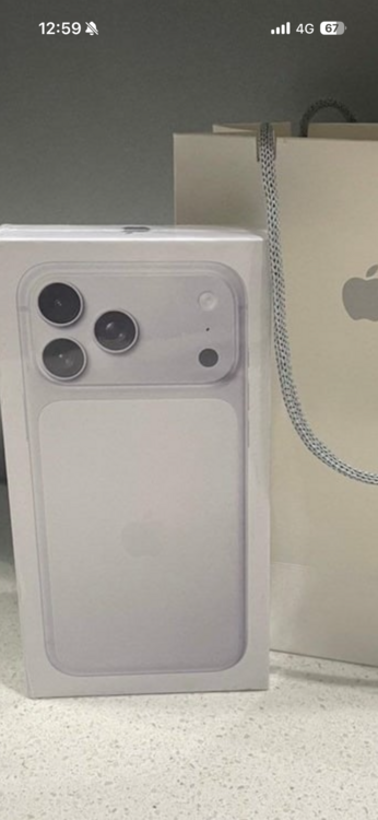 アイホン17プロマックス（スマホ）の商品画像 - 査定依頼日：2026年5月15日 - 最高査定価格：262,000円
