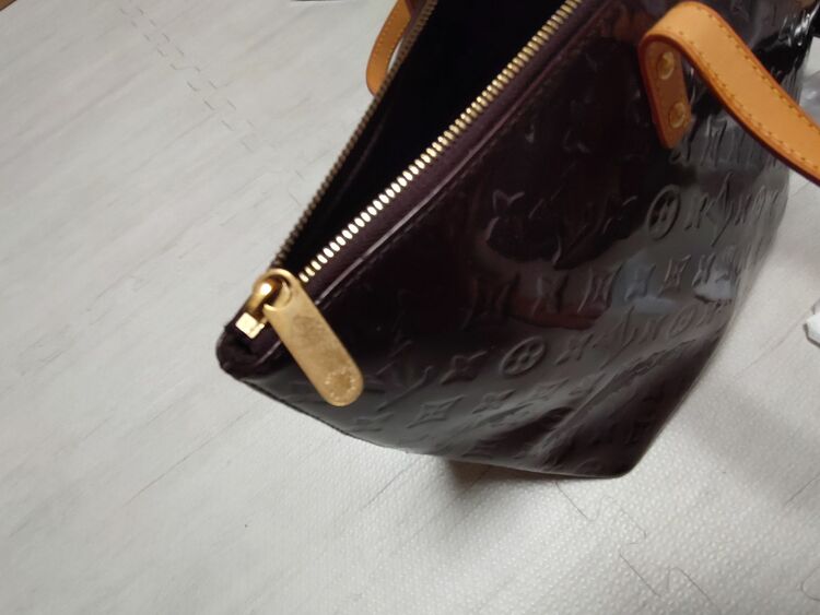 ヴェルニ　ベルビューGMトートバッグ（ブランドバッグ）の商品画像 - 査定依頼日：2025年9月16日 - 最高査定価格：50,000円