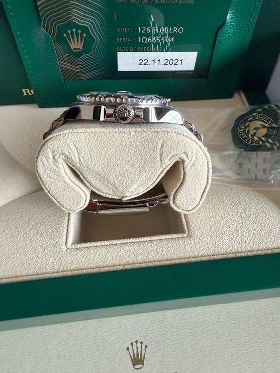 gmtマスター2（高級時計）の商品画像 - 査定依頼日：2025年7月22日 - 最高査定価格：3,200,000円