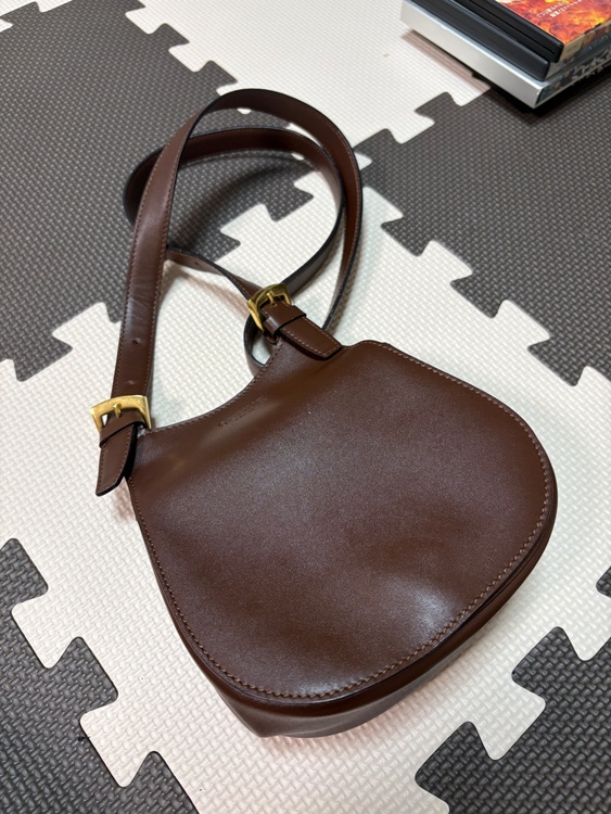 ショルダーバッグ（ブランドバッグ）の商品画像 - 査定依頼日：2026年9月28日 - 最高査定価格：20,000円