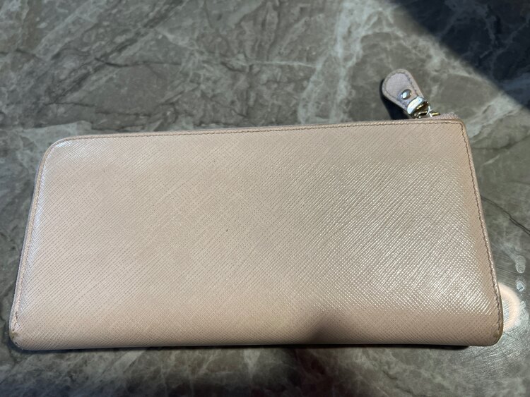 フェラガモ  （ブランドバッグ）の商品画像 - 査定依頼日：2025年2月28日 - 最高査定価格：10,000円