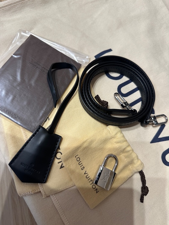 ルイヴィトン：M50321/アルマPM/ショルダーストラップ/クロシェット/パド（ブランドバッグ）の商品画像 - 査定依頼日：2025年7月27日 - 最高査定価格：250,000円