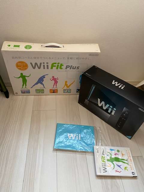 Wiifit　plus（ゲーム機本体・ゲームソフト）の商品画像 - 査定依頼日：2023年4月2日 - 最高査定価格：2,500円