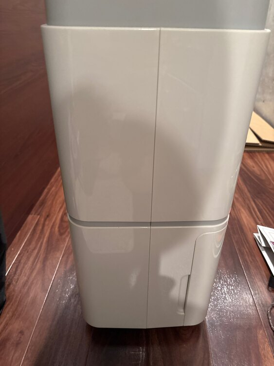 部屋干し除湿機（家電）の商品画像 - 査定依頼日：2025年2月21日 - 最高査定価格：500円