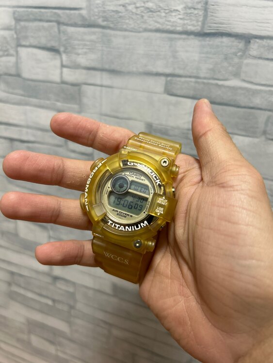 <font style="vertical-align: inherit;"><font style="vertical-align: inherit;">
G-SHOCK
</font></font> <font style="vertical-align: inherit;"><font style="vertical-align: inherit;">
others
</font></font> Dw 82（高級時計）の商品画像 - 査定依頼日：2025年4月30日 - 最高査定価格：10,500円