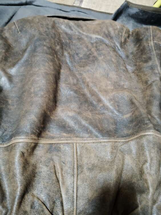 革ジャン（古着・ファッション）の商品画像 - 査定依頼日：2025年1月22日 - 最高査定価格：1,000円