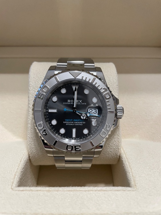 ヨットマスター　スレート40（高級時計）の商品画像 - 査定依頼日：2025年10月3日 - 最高査定価格：2,200,000円