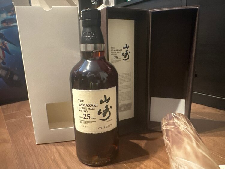 山崎25年（お酒）の商品画像 - 査定依頼日：2025年5月11日 - 最高査定価格：880,000円