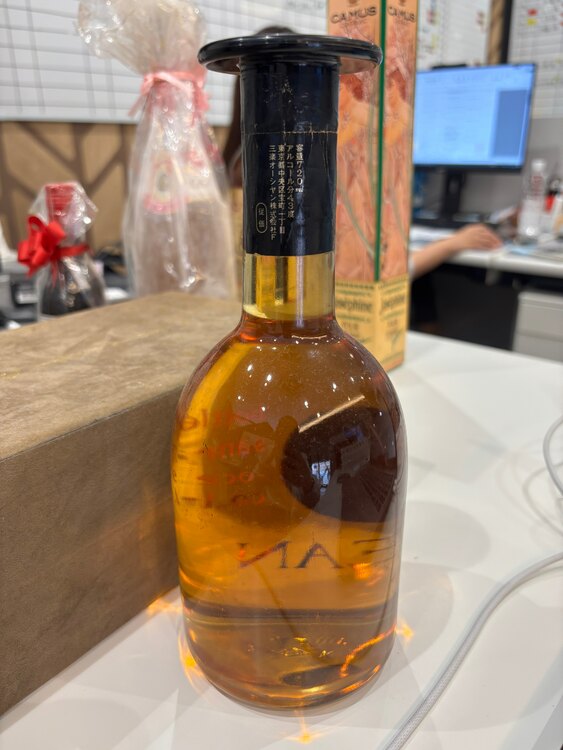 オーシャンウイスキー特級586（お酒）の商品画像 - 査定依頼日：2025年5月15日 - 最高査定価格：2,000円