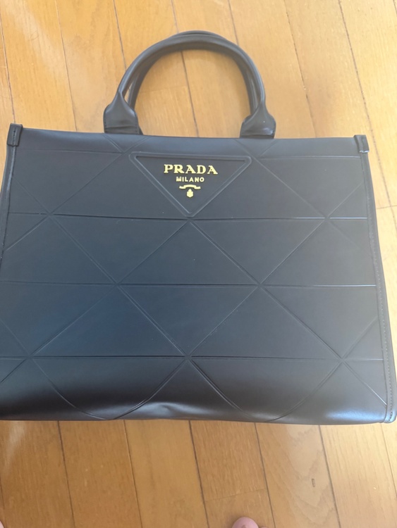 PRADAバック（ブランドバッグ）の商品画像 - 査定依頼日：2026年2月20日 - 最高査定価格：200,000円